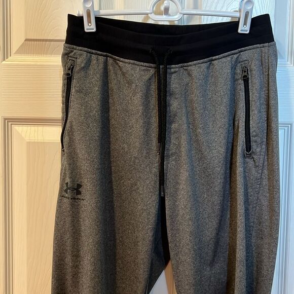 Under Armour men’s size medium black/gray drawstring waist joggers. - Picture 2 of 7
